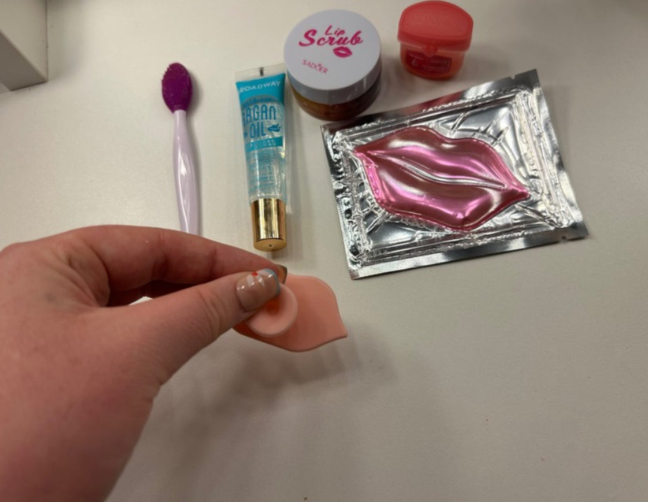 Lip care kit